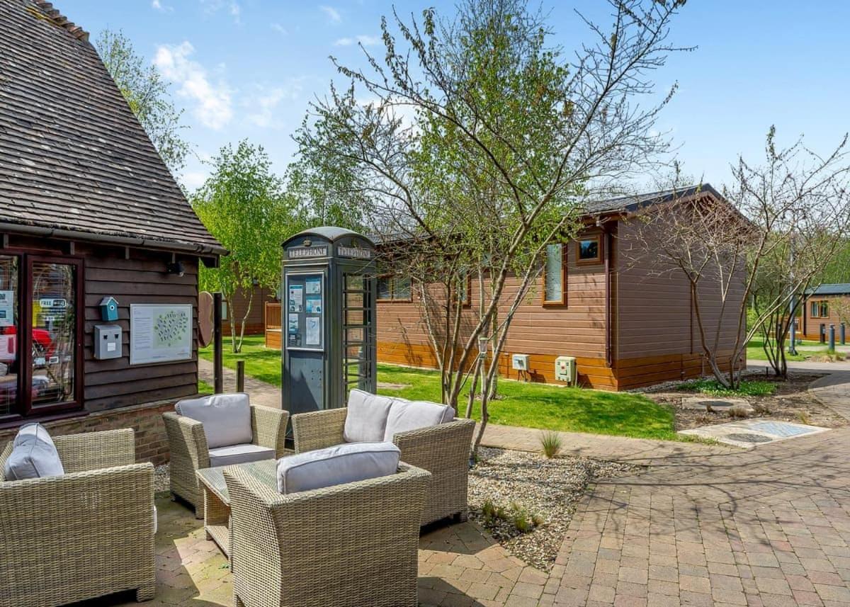 Canterbury Reach Lodge Retreat Petham Экстерьер фото