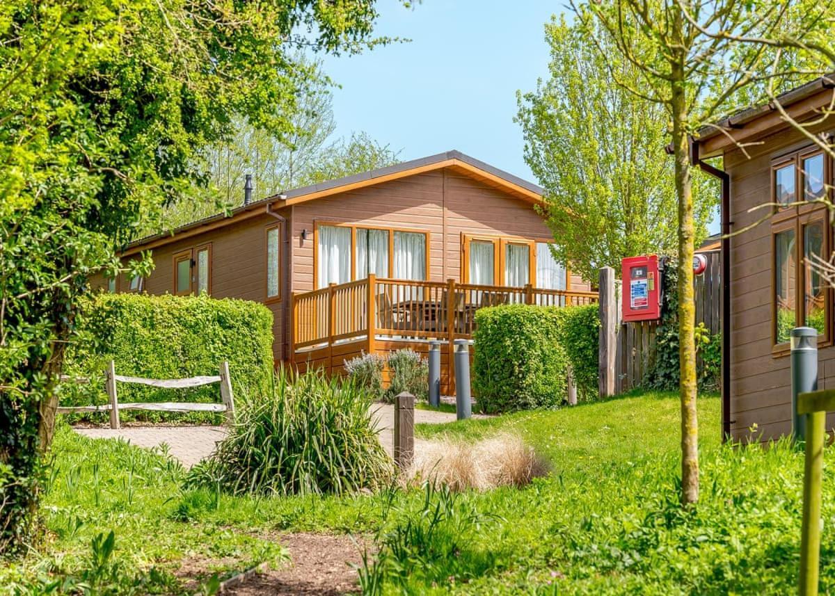 Canterbury Reach Lodge Retreat Petham Экстерьер фото