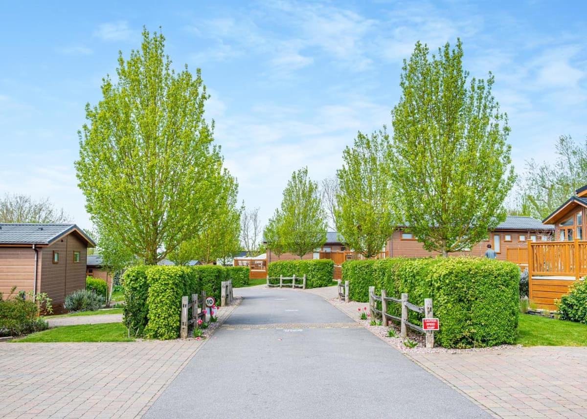 Canterbury Reach Lodge Retreat Petham Экстерьер фото