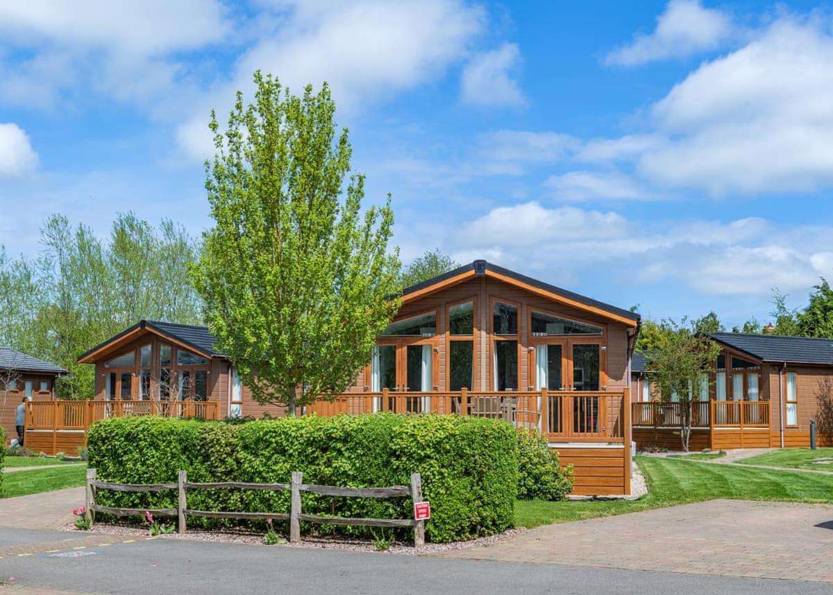 Canterbury Reach Lodge Retreat Petham Экстерьер фото