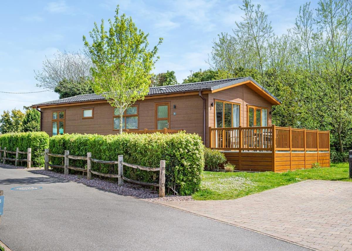 Canterbury Reach Lodge Retreat Petham Экстерьер фото